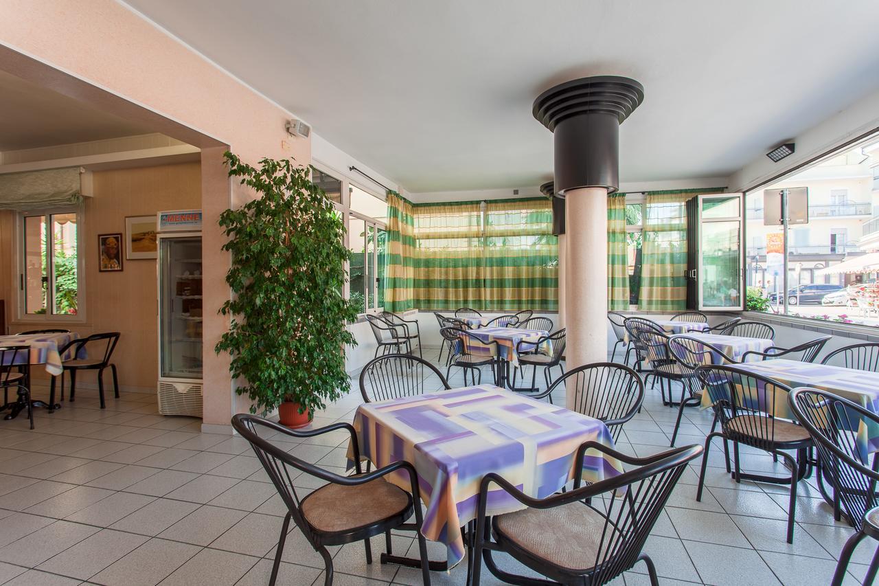 Hotel Benvenuti Gatteo a Mare Kültér fotó