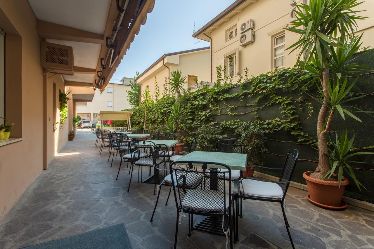 Hotel Benvenuti Gatteo a Mare Kültér fotó